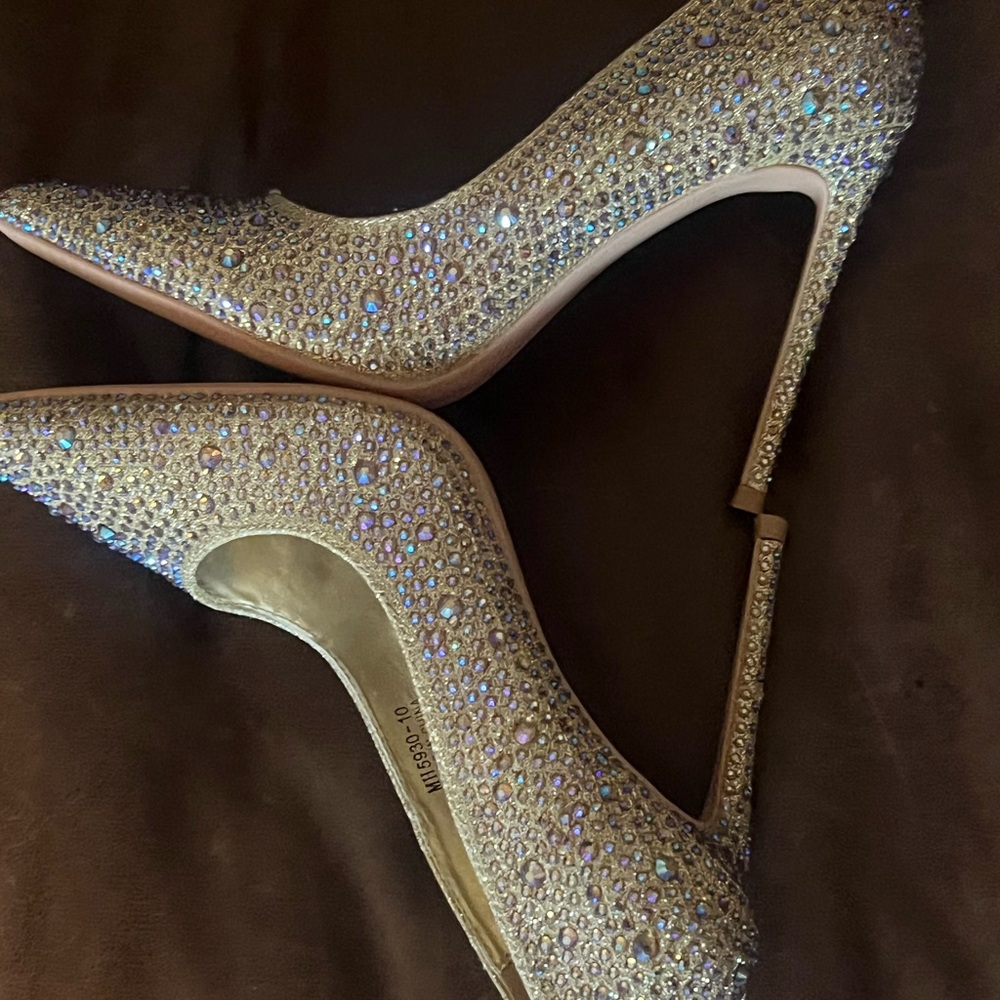 Beautiful Rhinestone Women Pumps